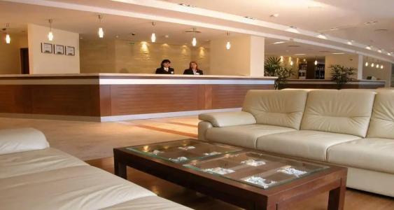 Panorama - Free EV Charging Station - 41