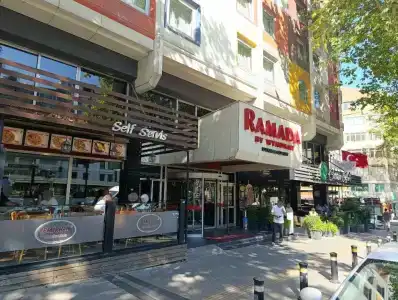 Ramada by Wyndham Istanbul Old City - 11