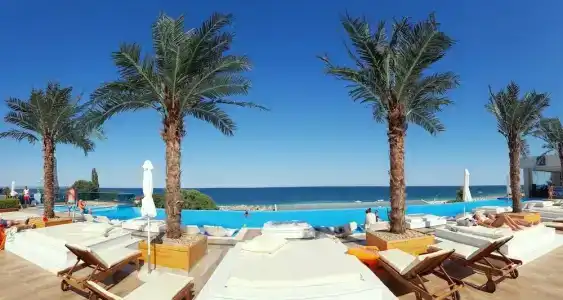 International Casino & Tower Suites - 15