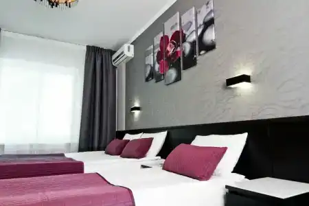 Arriva Mini-Hotel - 1