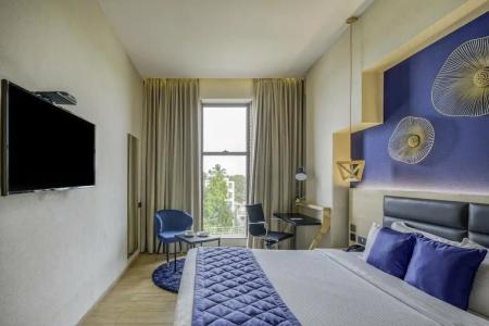 Le Foliage by TGI - 15