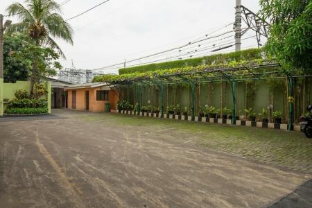RedDoorz Plus Near Ancol - 3