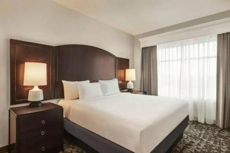 Embassy Suites by Hilton Orlando Lake Buena Vista Resort - 6