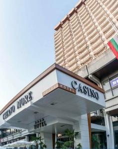 & Casino Cherno More - 99