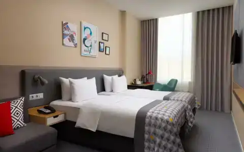 Holiday Inn, an IHG - 38