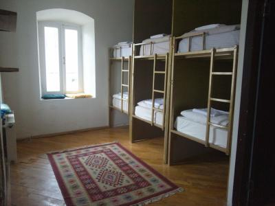Friends Hoste - 48