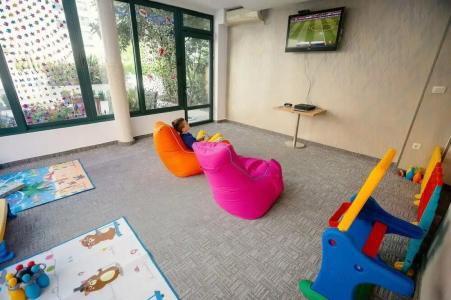 Boutique Momentum by Aycon - 30