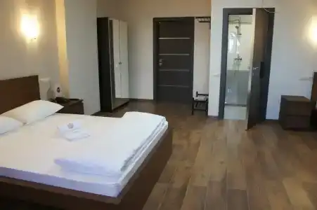 B&B Centre - 84