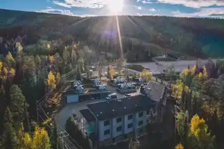 Santa's Aurora & Igloos - 1