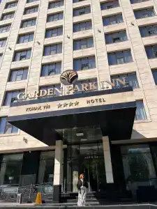 Garden Park Inn - 76