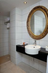 Residence - 58