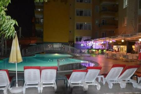 Rose Garden Apart - 12