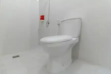 RedDoorz Plus @ Kapuk Business Park - 57