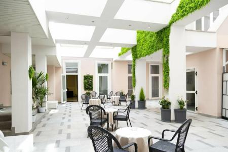 Leonardo Boutique Rome Monti - 9
