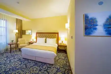 Ramada by Wyndham - 91