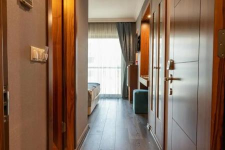 Residence - 8