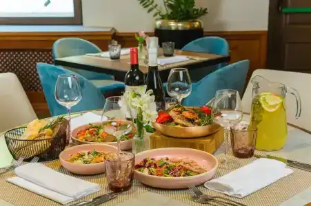 Courtyard by Marriott City Center - 29