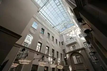 Cosmos Selection Saint-Petersburg Italyanskaya - 4