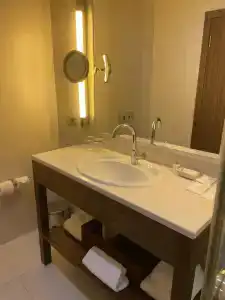 Four Points by Sheraton - 18