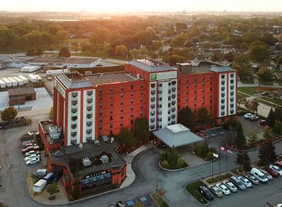 Holiday Inn Windsor - Ambassador Bridge - 3