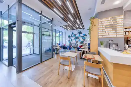 Holiday Inn Express - 2