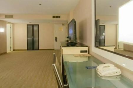 Hilton Los Angeles Airport - 33