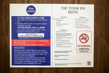 The Tudor Inn - 6