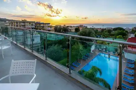 Gardenia Sorrento Coast, Ascend Collection - 9