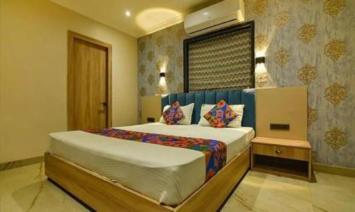 FabClive Regency Lovelock - 24