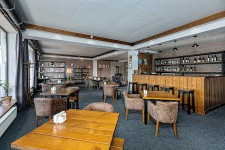 Alpine Lounge - 51