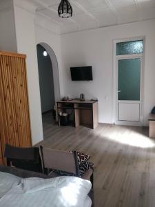 The Loft Guest house - 14