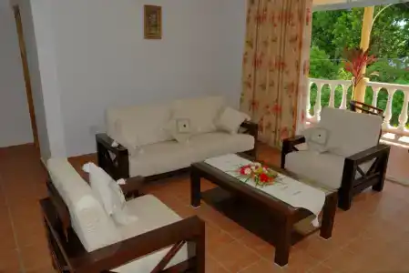 Reef Holiday Apartments - 42