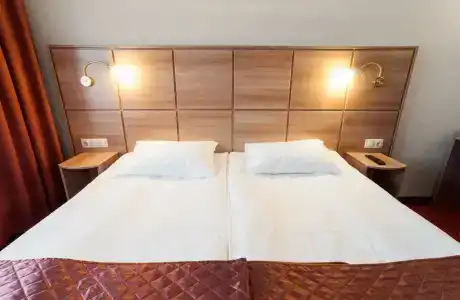 Охтинская - 77