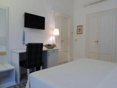 B&B Nike - Rooms Only - 67