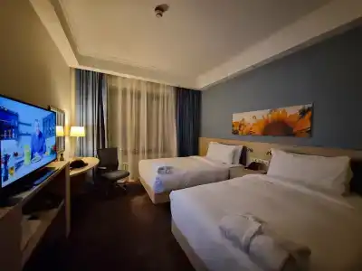 Hampton By Hilton - 29