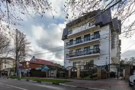 Trianon - 0