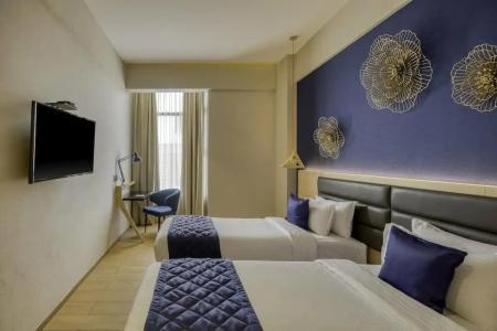 Le Foliage by TGI - 1