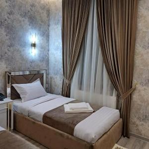 The Afrosiyob Ok - 20