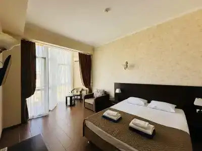 Lazurnoe Okno Guest House - 8