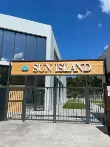 Sun island - 24
