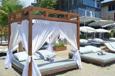 Sun by En VIE Beach - 2