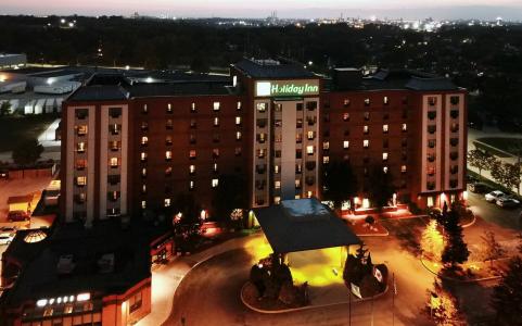 Holiday Inn Windsor - Ambassador Bridge - 12