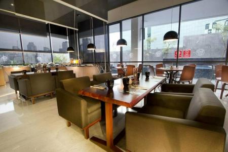 Neo Tendean Jakarta by Aston - 68