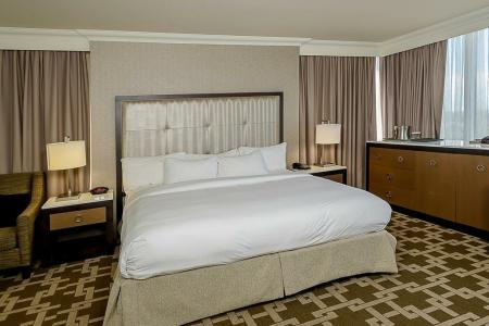 Hilton Niagara Falls/ Fallsview and Suites - 41