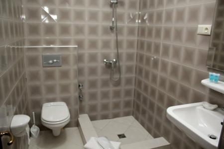 Vera House Guesthouse - 18