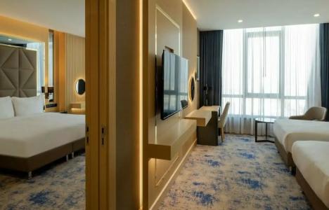 DoubleTree by Hilton - 21