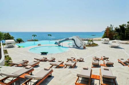 Alexandra Elegance Bridging Generations - 38