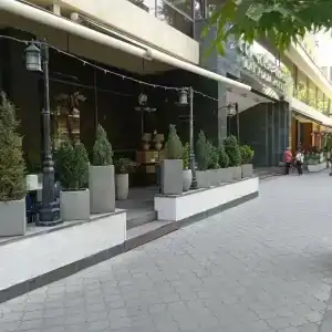 Ani Plaza - 33