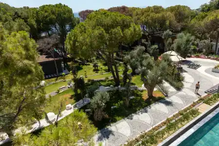 Unique Life Style - 31