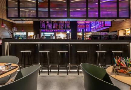 Moxy Frankfurt Airport - 10